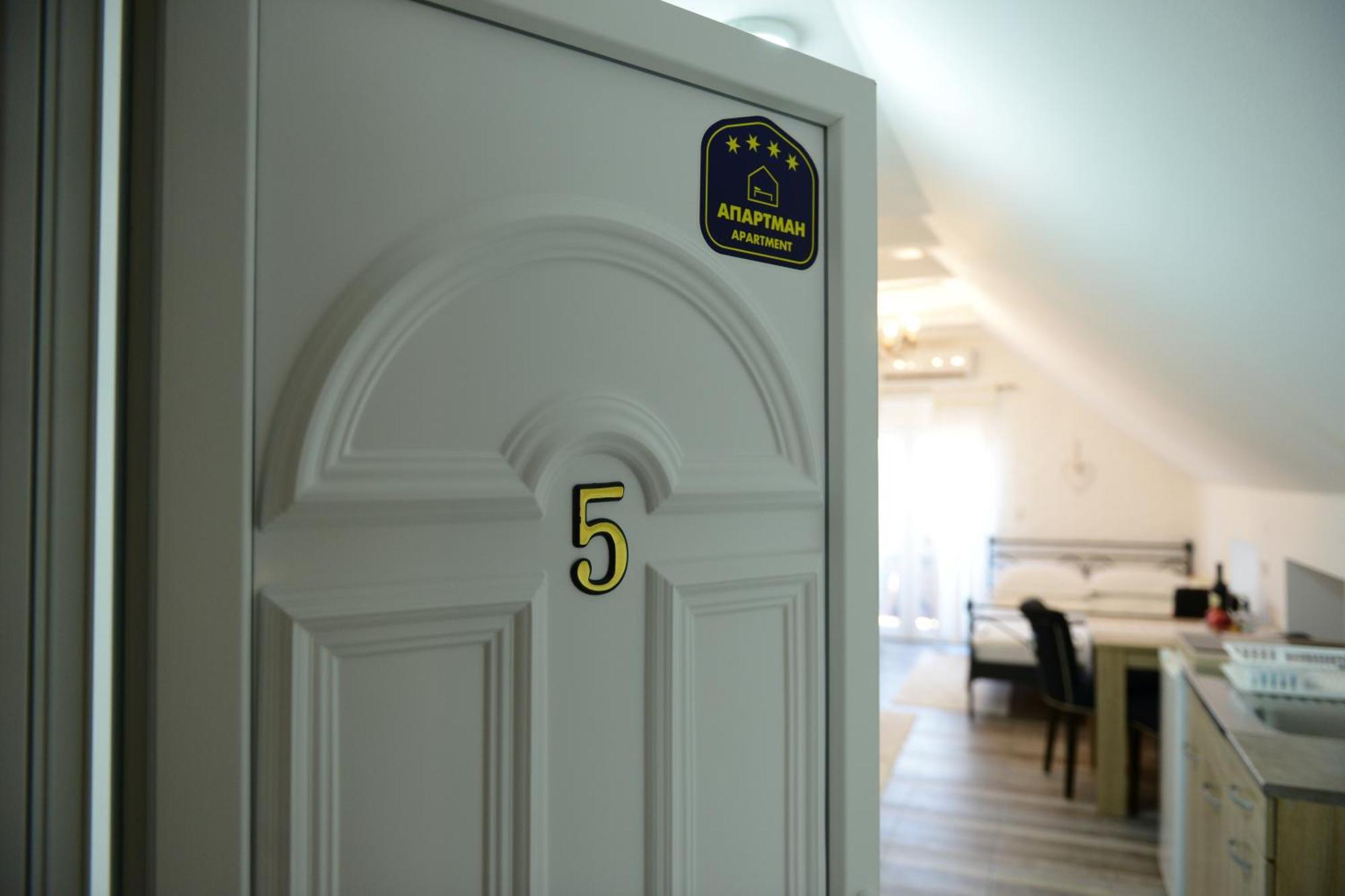 Apartments Idila Bela Crkva  Zewnętrze zdjęcie