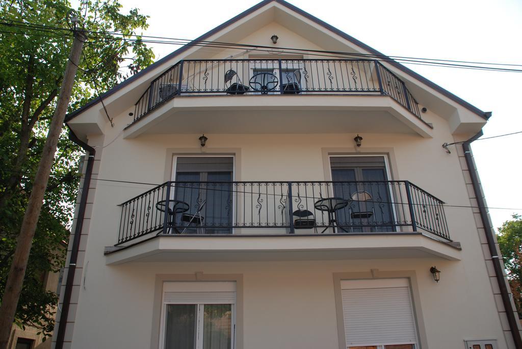 Apartments Idila Bela Crkva  Zewnętrze zdjęcie