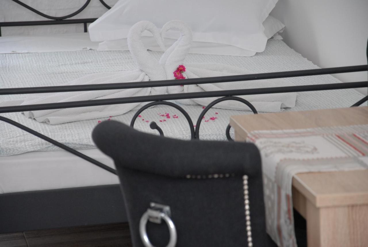 Apartments Idila Bela Crkva  Zewnętrze zdjęcie