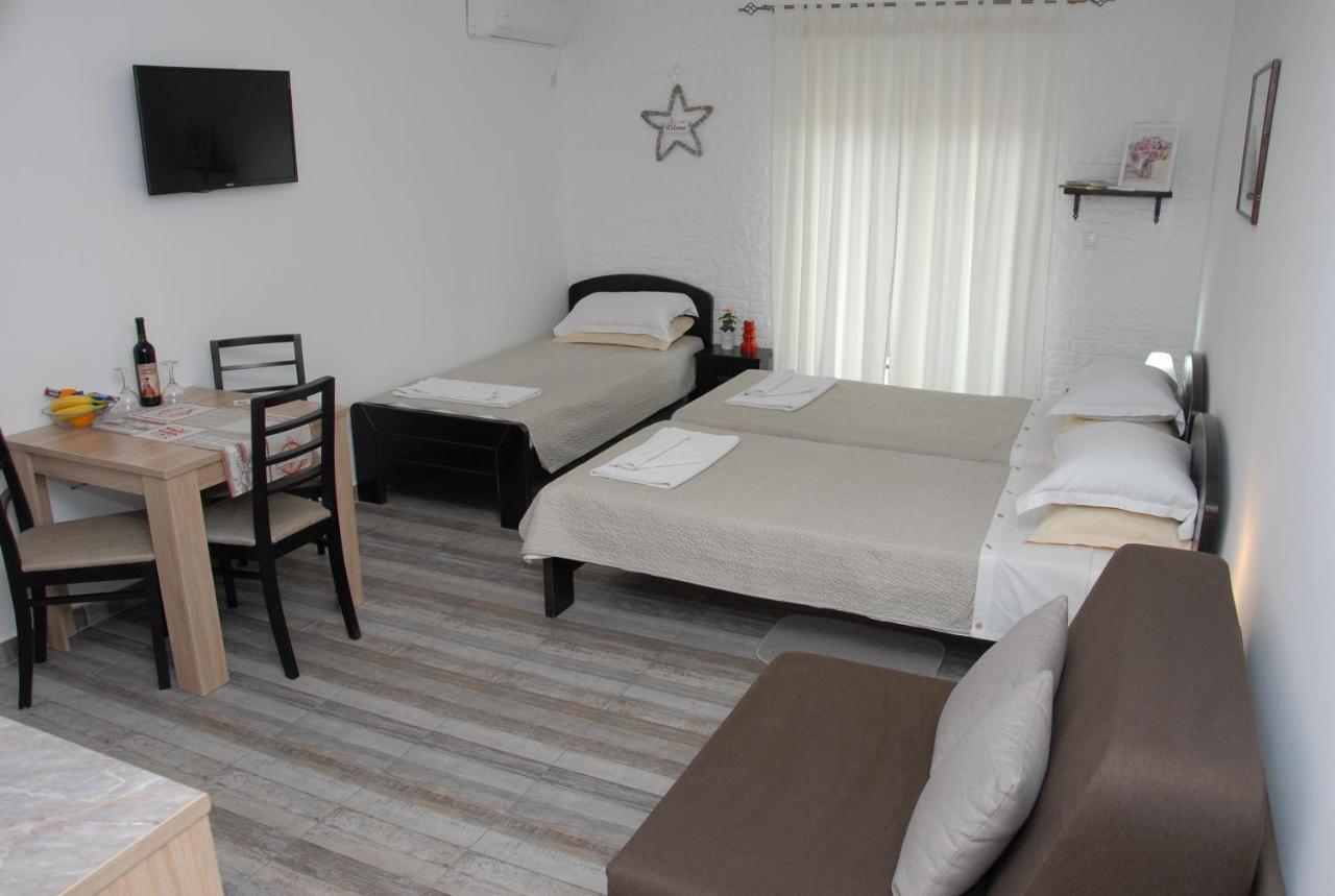 Apartments Idila Bela Crkva  Zewnętrze zdjęcie